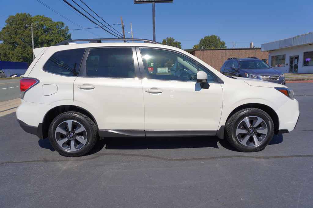 Used 2018 Subaru Forester 2.5i Limited AWD/4WD image 5