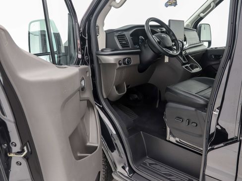 Used 2023 Ford Transit 350 XLT image 16