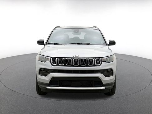 Used 2025 Jeep Compass Limited AWD/4WD image 2