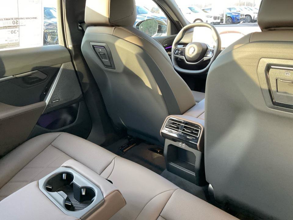Used 2026 BMW 530i xDrive w/ Premium Package AWD/4WD image 29
