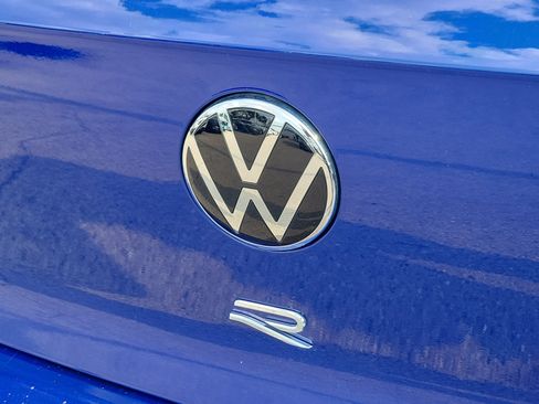 Used 2024 Volkswagen Golf R AWD/4WD image 7