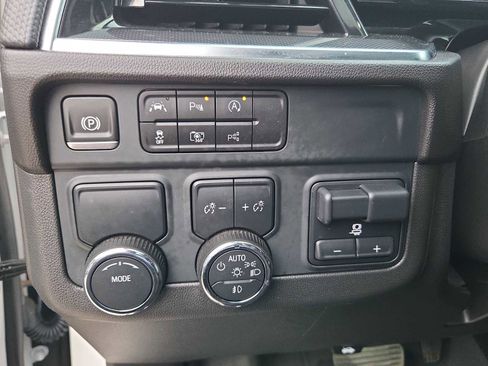 Used 2025 Chevrolet Tahoe RST w/ Comfort Package image 19