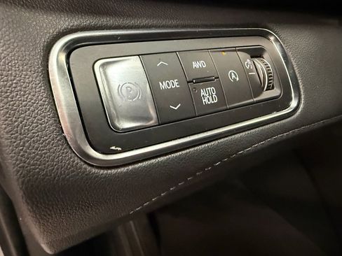 Certified 2025 Buick Enclave Sport Touring image 34