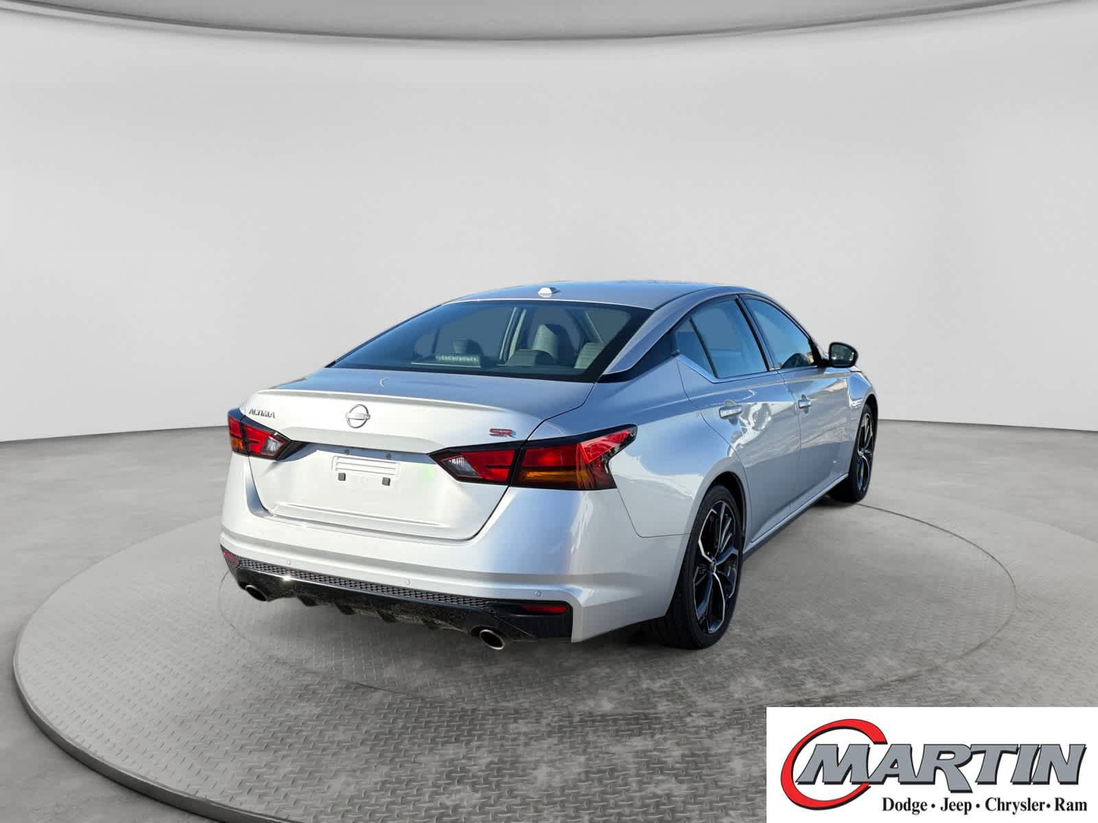 Used 2024 Nissan Altima 2.5 SR FWD image 5