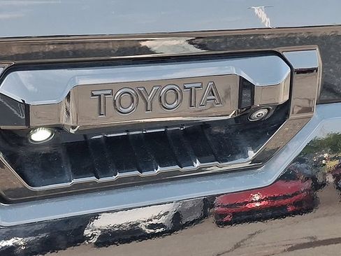 Used 2023 Toyota Tundra Platinum AWD/4WD image 29