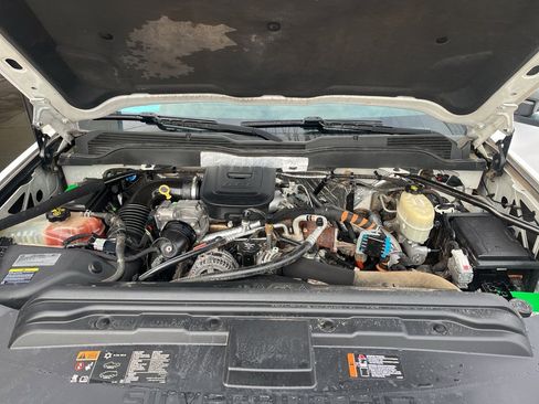 Used 2016 Chevrolet Silverado 3500 LT image 12