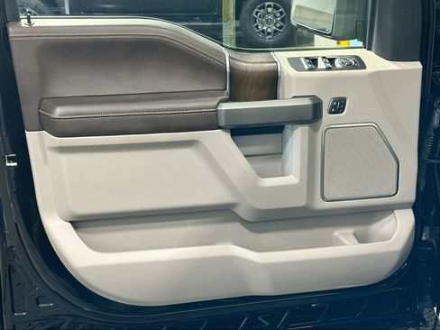 Used 2019 Ford F150 Limited w/ Trailer Tow Package image 15