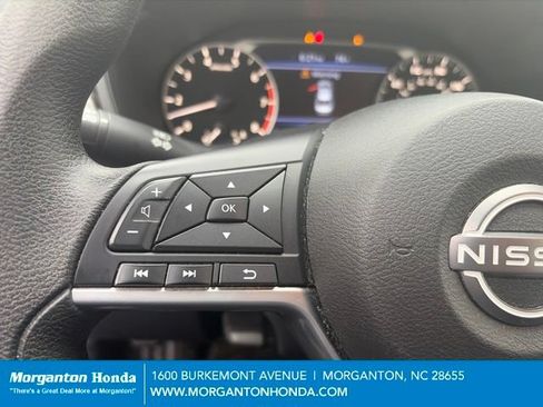 Used 2025 Nissan Altima 2.5 SV FWD image 17