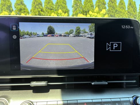 Used 2025 Hyundai Kona SEL FWD image 31