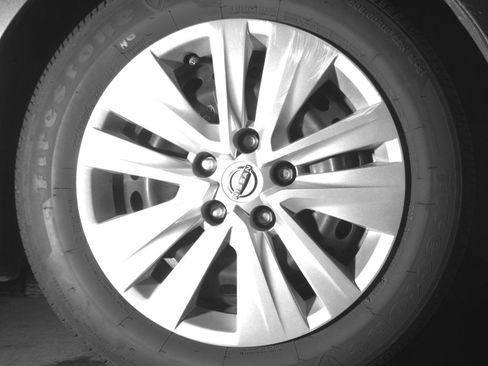 Used 2025 Nissan Sentra S FWD image 13