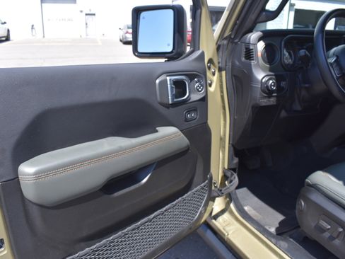 Used 2025 Jeep Gladiator Mojave image 20