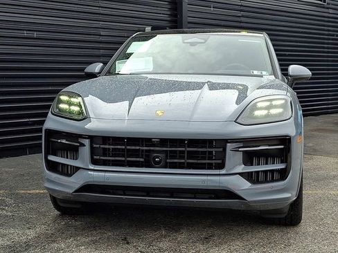 New 2026 Porsche Cayenne GTS AWD/4WD image 10