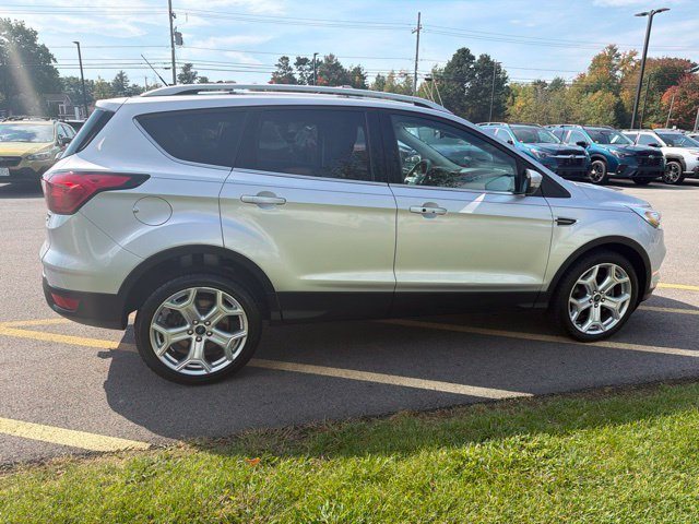 Used 2019 Ford Escape Titanium FWD image 4