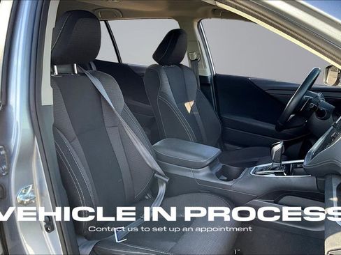 Used 2023 Subaru Outback Premium image 22