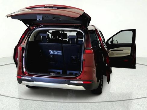 Used 2022 Kia Carnival SX Prestige FWD image 11