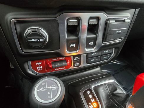 New 2026 Jeep Wrangler Rubicon AWD/4WD image 21