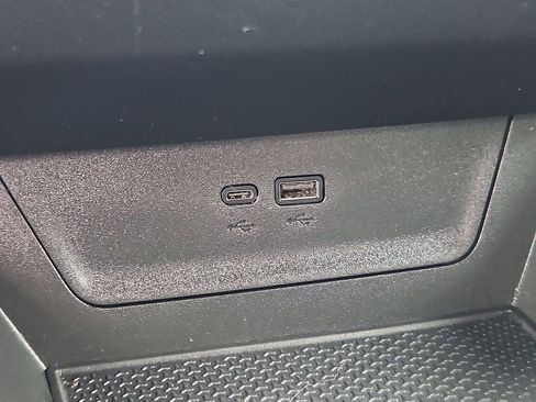 Certified 2025 Chevrolet Equinox LT image 34