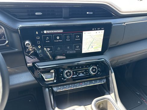 Used 2025 GMC Sierra 1500 AT4 w/ AT4 Premium Package AWD/4WD image 22