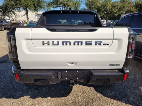 New 2026 GMC Hummer EV 4x4 Crew Cab image 9