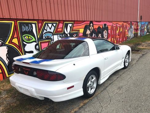 Used 1999 Pontiac Firebird Formula w/ Opt Pkg image 5