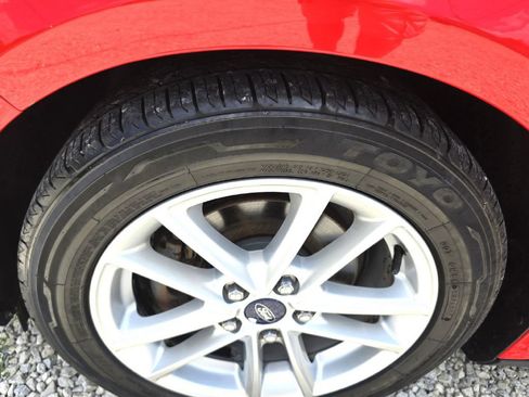 Used 2016 Ford Focus SE w/ SE Cold Weather Package FWD image 23