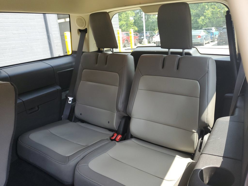Used 2019 Ford Flex Limited w/ Limited Appearance Package AWD/4WD image 23
