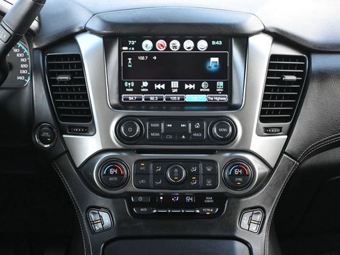 Used 2018 Chevrolet Suburban Premier AWD/4WD image 15