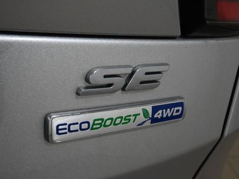 Used 2017 Ford Escape SE w/ Equipment Group 201A AWD/4WD image 19
