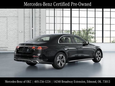 Used 2025 Mercedes-Benz E 350 4MATIC Sedan image 22