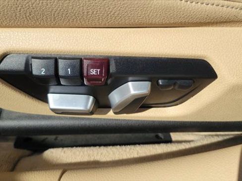 Used 2016 BMW 328i Sedan RWD image 17