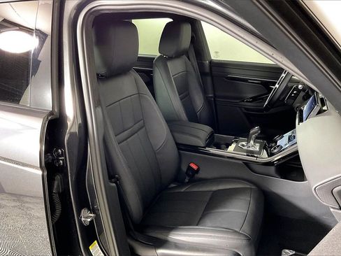 Used 2023 Land Rover Range Rover Evoque HST image 6