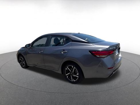 Used 2025 Nissan Sentra SV FWD image 10