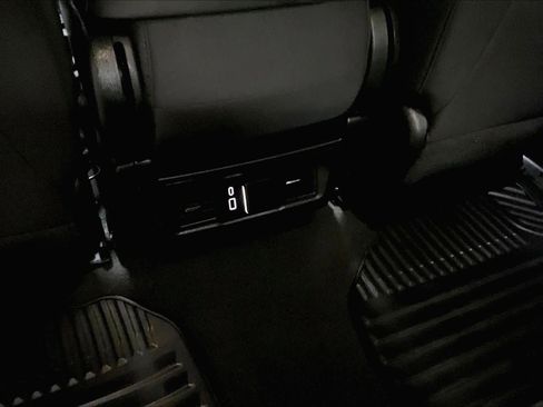 Used 2023 GMC Sierra 1500 Elevation image 28