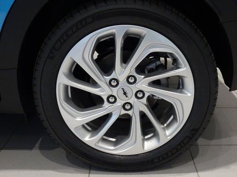 New 2027 Chevrolet Bolt LT w/ Comfort Package image 12