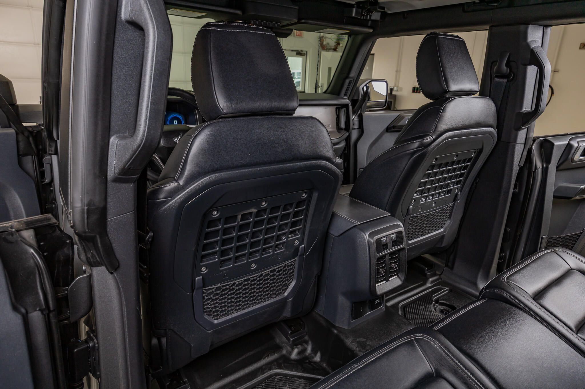 Used 2025 Ford Bronco Badlands AWD/4WD image 36