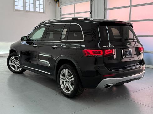 Used 2023 Mercedes-Benz GLB 250 image 3