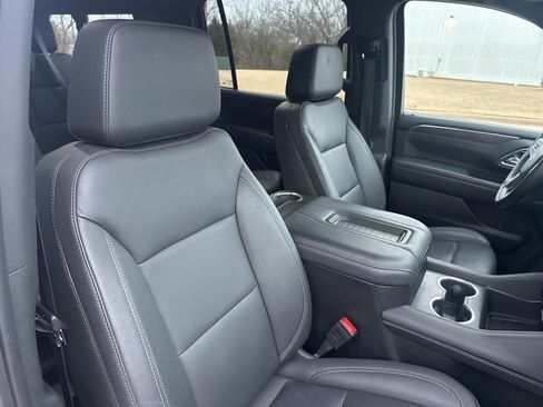 Used 2024 Chevrolet Suburban Z71 w/ Luxury Package image 46