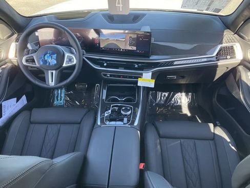 New 2025 BMW X7 M60i image 15