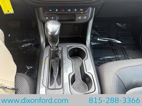 Used 2022 GMC Canyon AT4 w/ Trailering Package AWD/4WD image 13