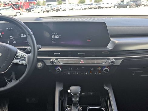 Used 2024 Kia Telluride LX FWD image 22
