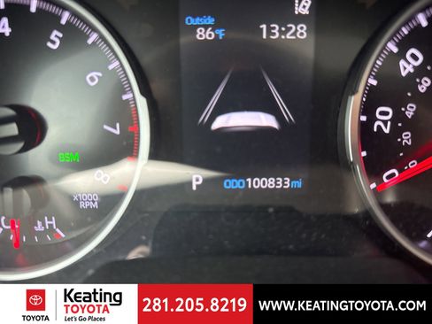 Used 2021 Toyota RAV4 XLE w/ Convenience Package image 18