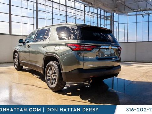 Used 2023 Chevrolet Traverse LT image 32