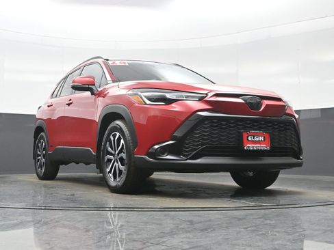 Used 2024 Toyota Corolla Cross SE image 24