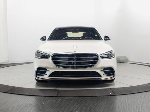 Used 2023 Mercedes-Benz S 580 4MATIC Sedan w/ AMG Line image 2