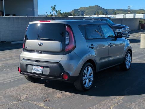 Used 2015 Kia Soul + image 6