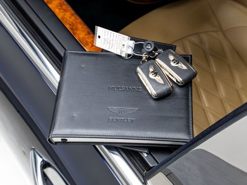 Used 2017 Bentley Mulsanne image 96