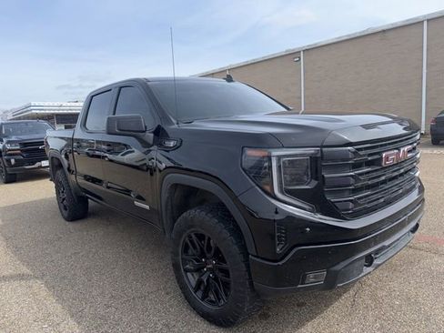 Used 2023 GMC Sierra 1500 Elevation image 1