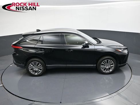 Used 2021 Toyota Venza XLE image 25