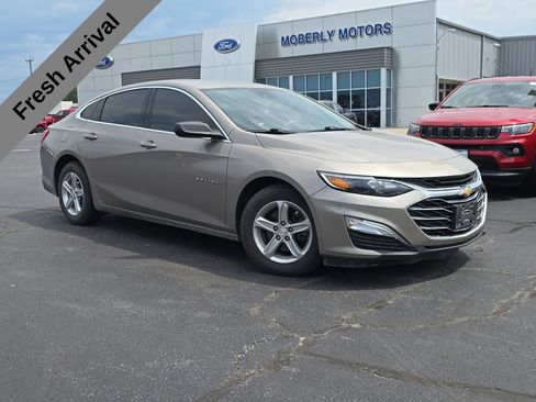 Used 2023 Chevrolet Malibu LS FWD image 1