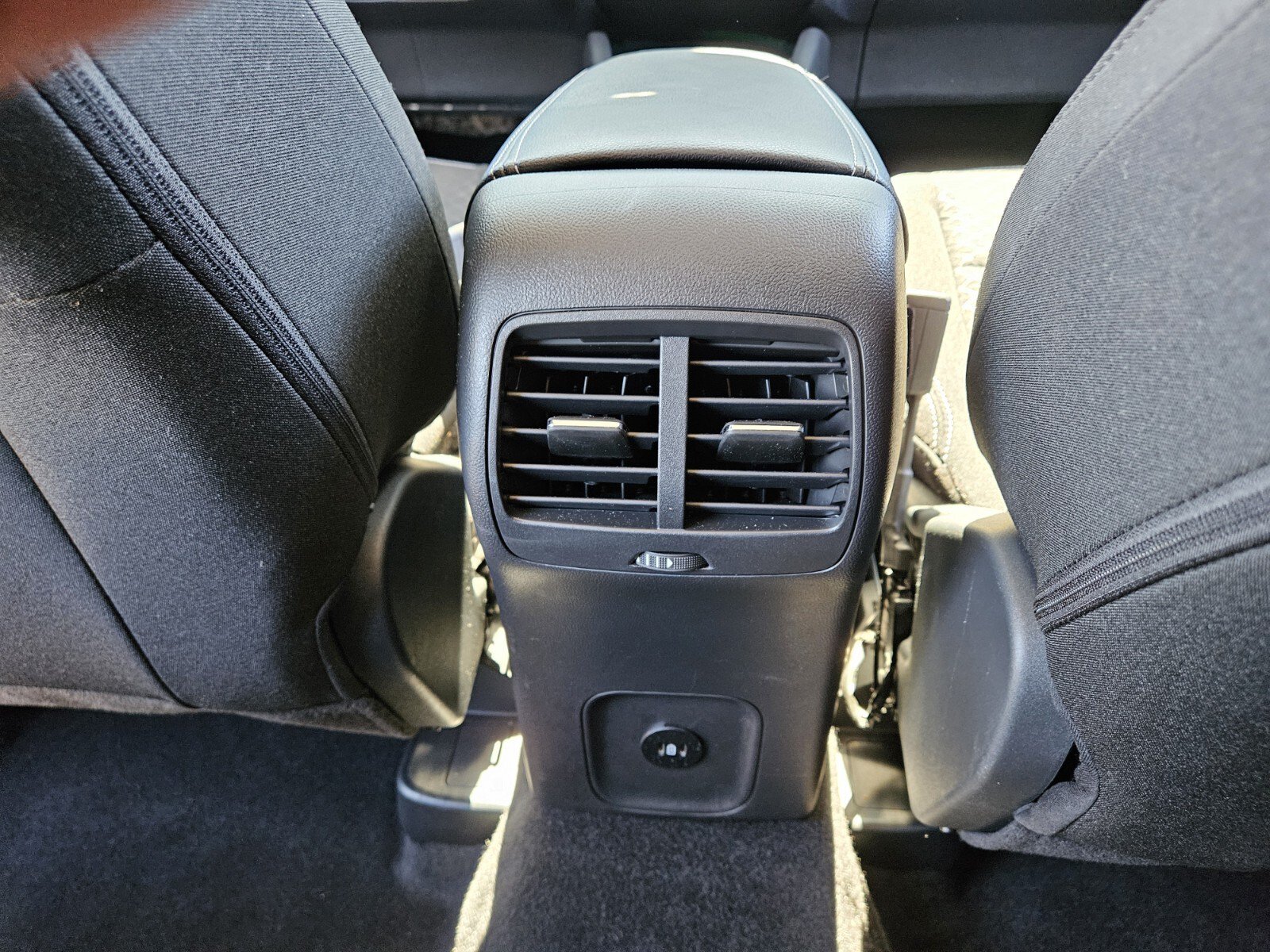 Used 2025 Ford Escape Active w/ Tech Pack #1 FWD image 11